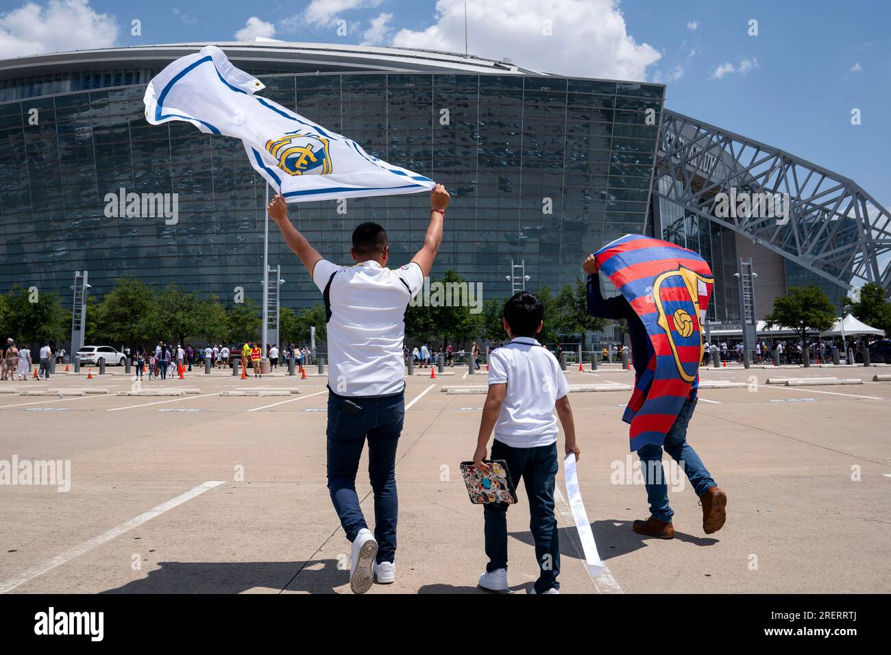 El Clásico in Arlington provided rare opportunity for Real Madrid, Barcelona  fans in US