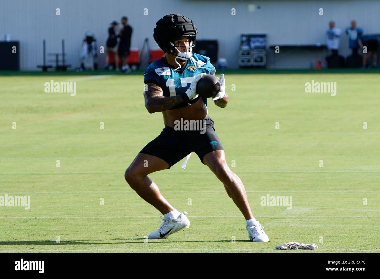 Jacksonville Jaguars tight end Evan Engram (17) makes a reception