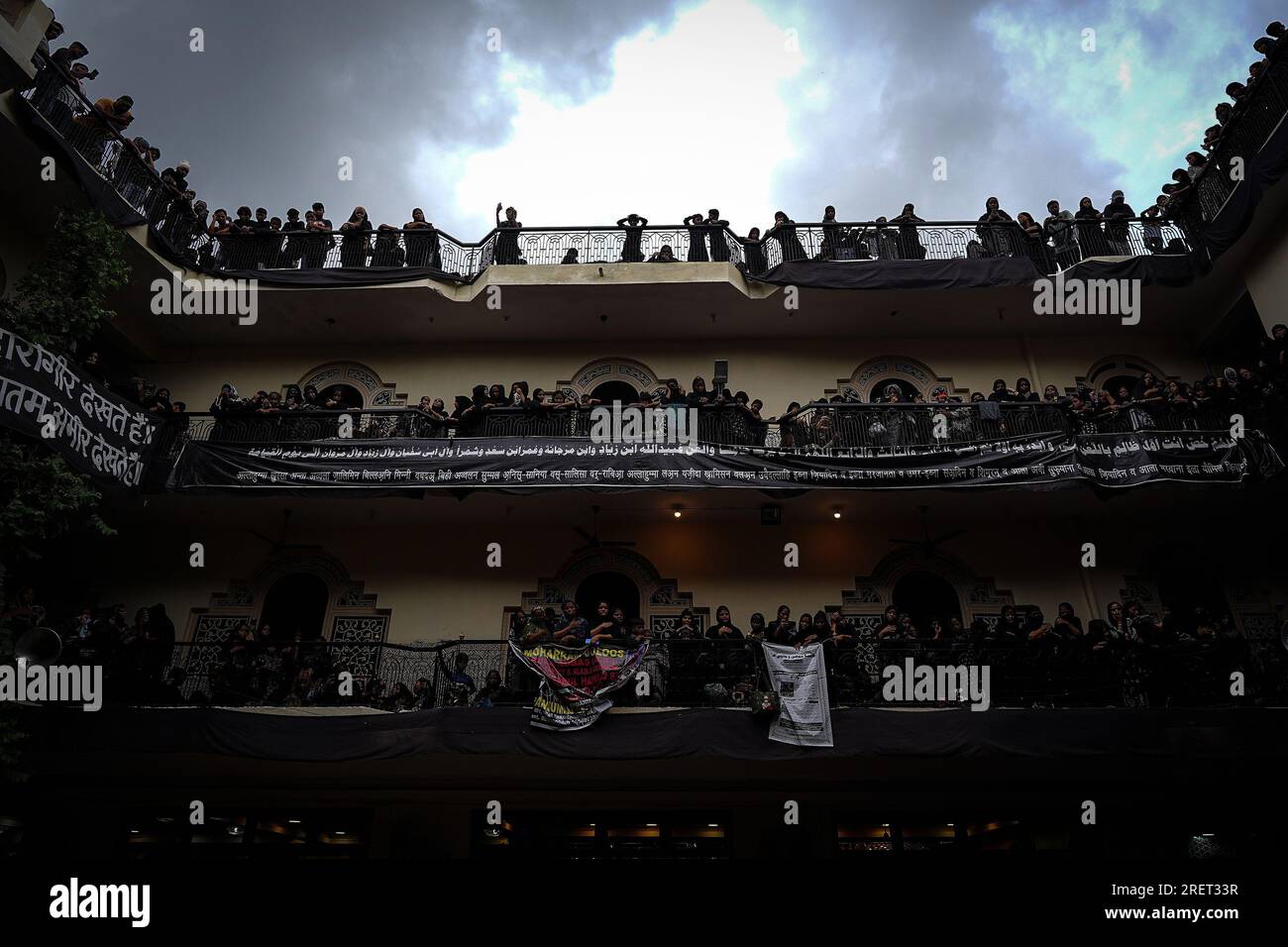 Old Delhi, Delhi, India. 29th July, 2023. Indian Shiite Muslims during a procession on the tenth day of Muharram which marks the day of Ashura in Old quarters of Delhi. (Credit Image: © Shivam Khanna/Pacific Press via ZUMA Press Wire) EDITORIAL USAGE ONLY! Not for Commercial USAGE! Stock Photo
