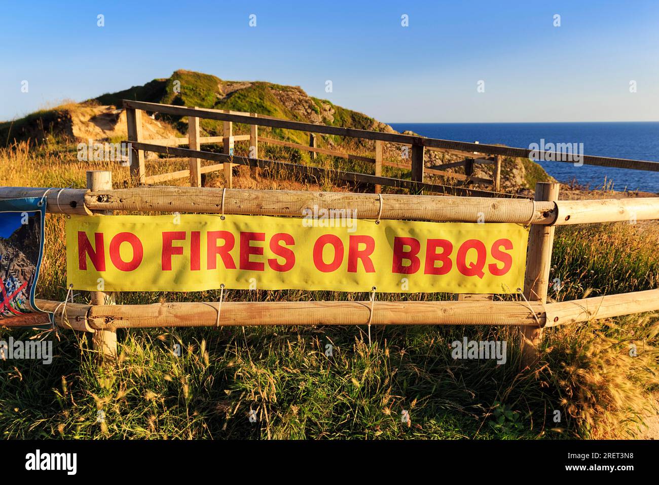 Sign on the railings, No fires or barbecues, Nature conservation, Dorset, England, Great Britain Stock Photo