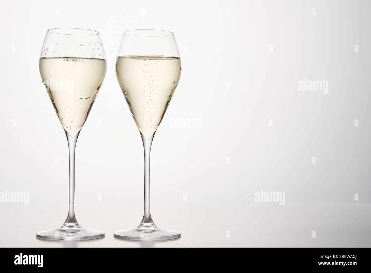 Two glasses champagne shoot hi-res stock photography and images - Alamy