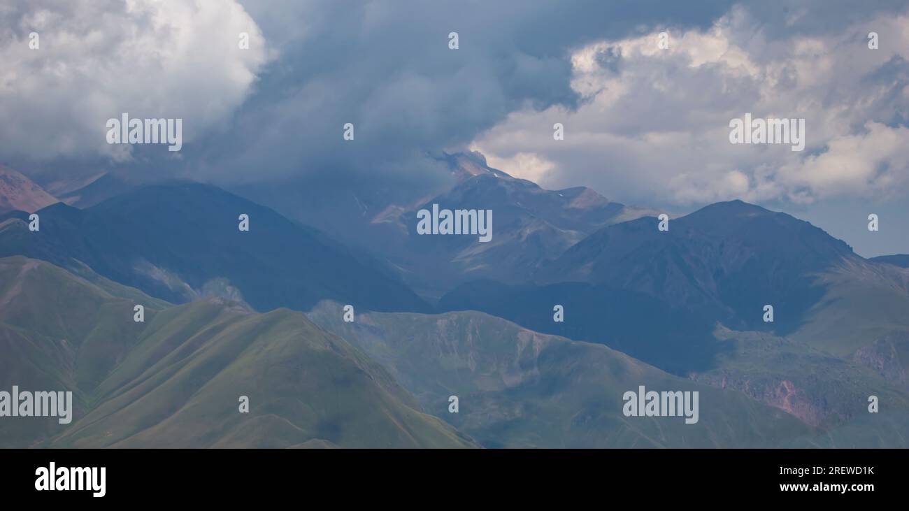 Rocky texture of highlands. Dark rocks Stock Photo Alamy