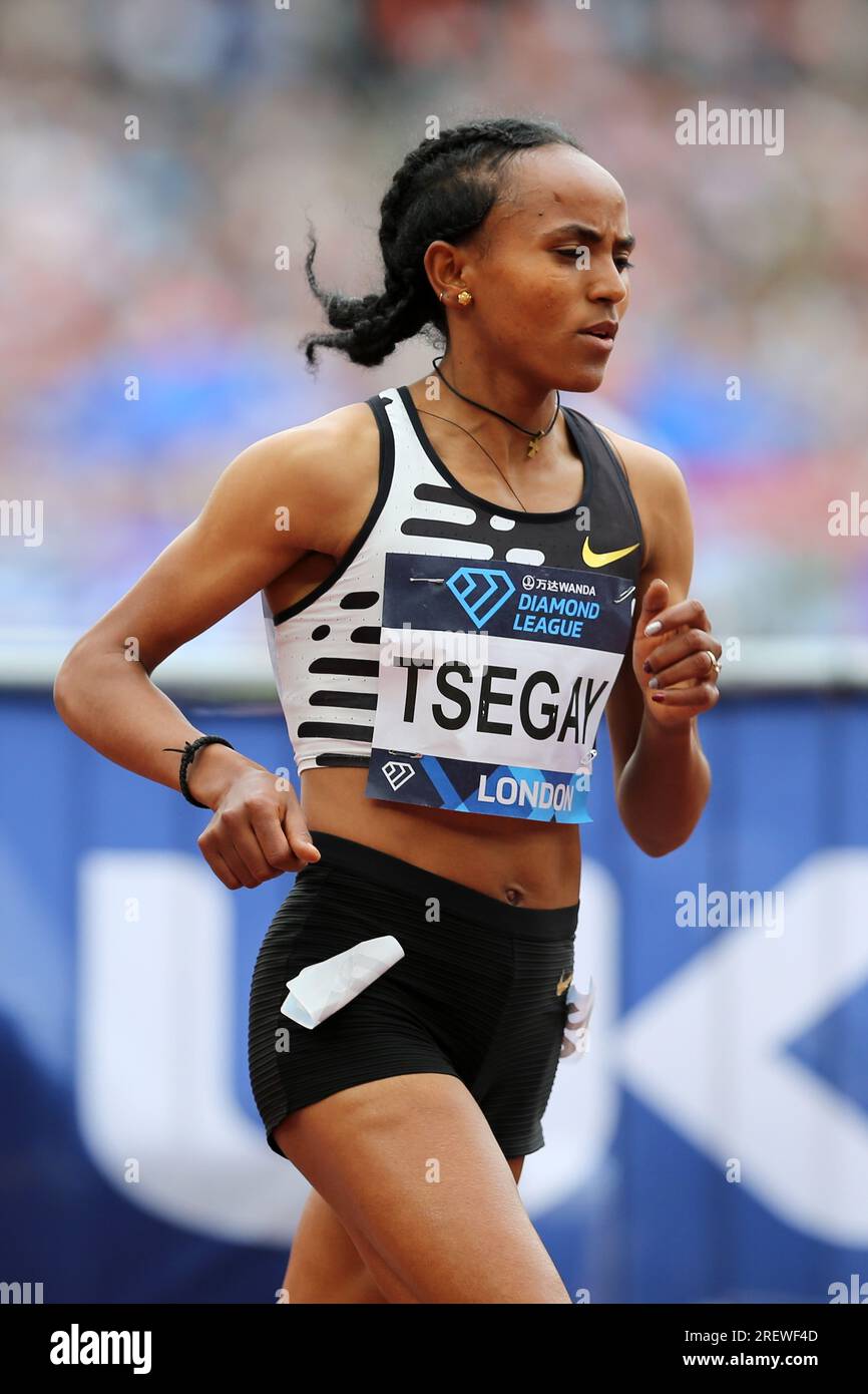 Gudaf TSEGAY (Ethiopia) competing in the Women's 5000m Final at the