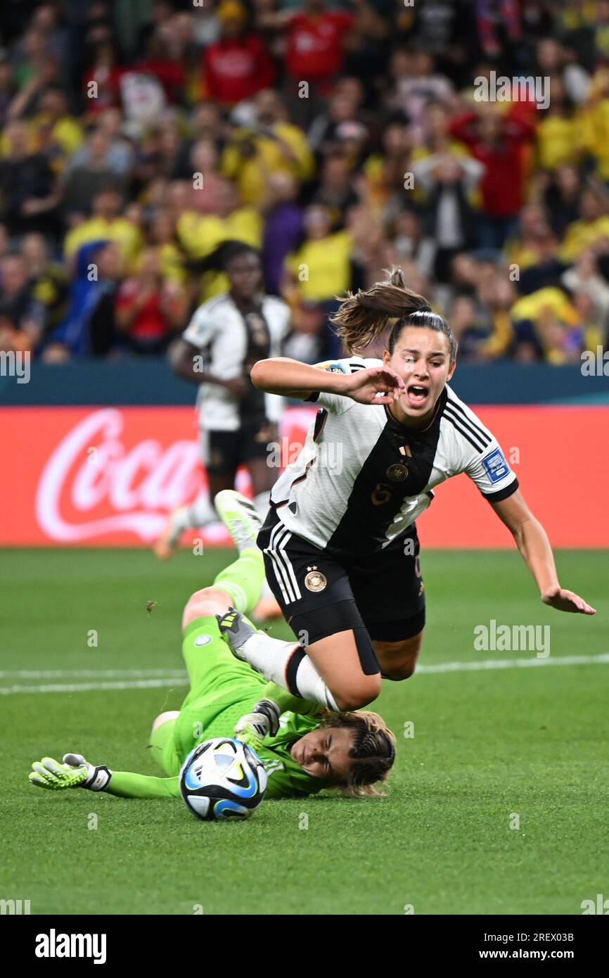 Sydney, Australia. 30th July, 2023. Soccer, Women: World Cup, Germany - Colombia, Preliminary Round, Group H, Matchday 2 at Sydney Football Stadium, Germany's Lena Oberdorf is fouled by Colombia goalkeeper Catalina Pérez. Credit: Sebastian Christoph Gollnow/dpa/Alamy Live News Stock Photo