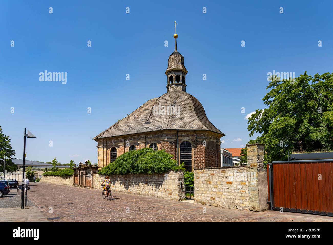 Die Alexiuskapelle in Paderborn, Nordrhein-Westfalen, Deutschland, Europa |  Alexius chapel Paderborn, North Rhine-Westphalia, Germany, Europe Stock Photo