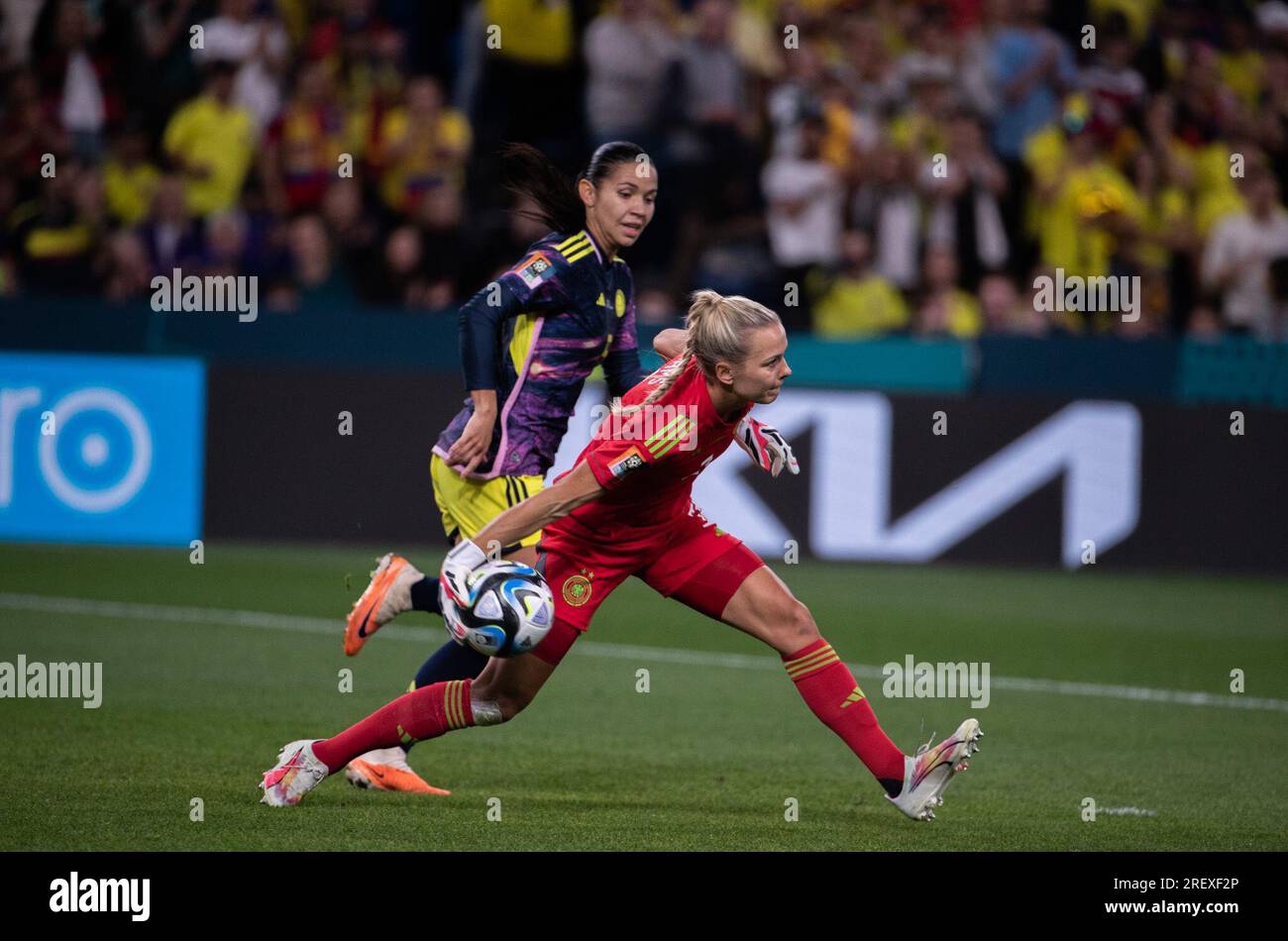 (230730) -- SYDNEY, July 30, 2023 (Xinhua) -- Merle Frohms (Front), goalkeeper of Germany, competes during the group H match between Germany and Colombia at the 2023 FIFA Women's World Cup in Sydney, Australia, July 30, 2023. (Photo by Hu Jingchen/Xinhua) Stock Photo