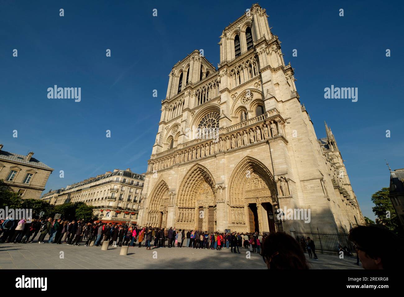Notre Dame Cathedral, headquarters of the archdiocese of Paris, western facade, Paris, France, Western Europe Stock Photo