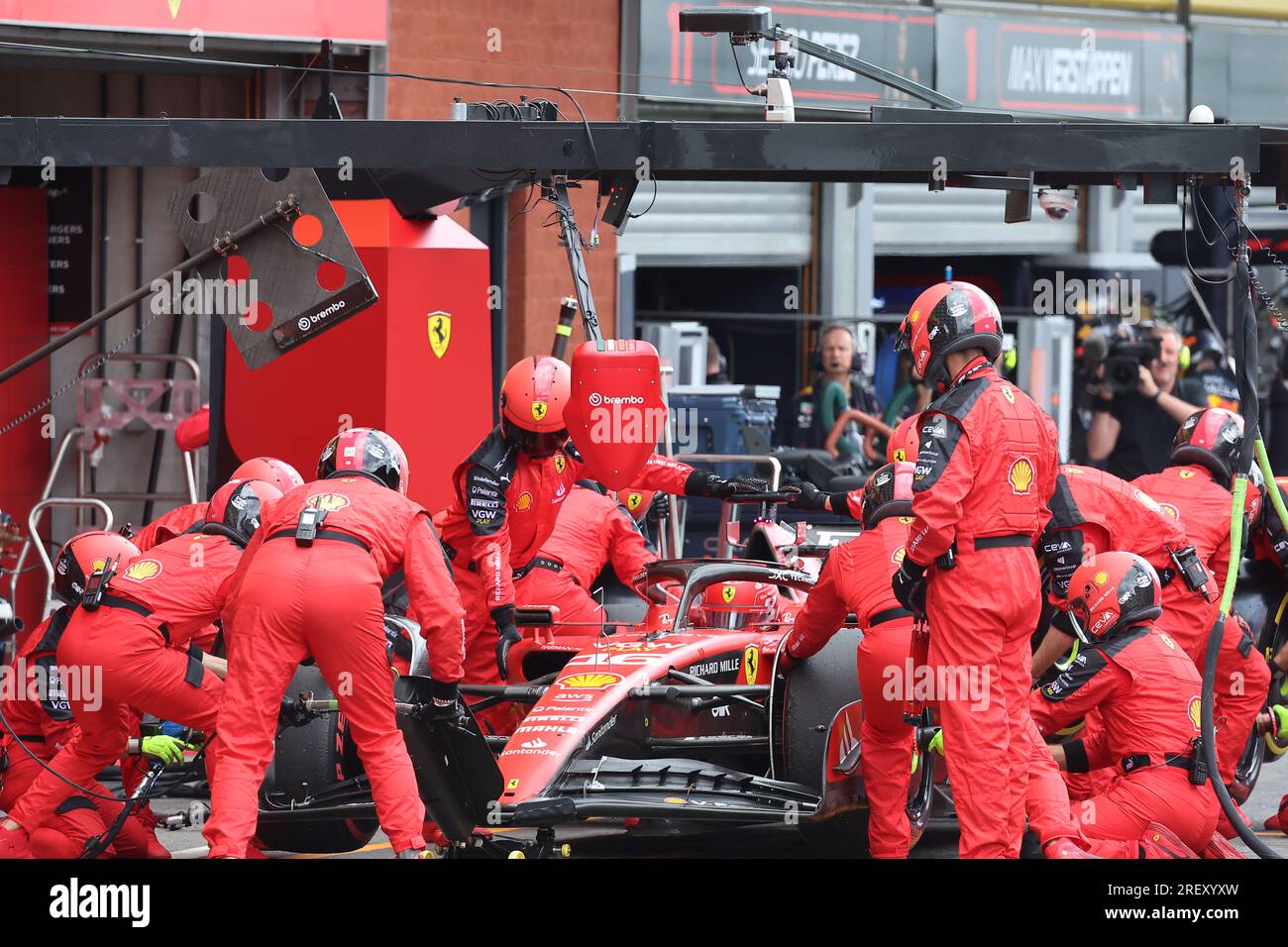 Ferrari pit stop hi-res stock photography and images - Page 20