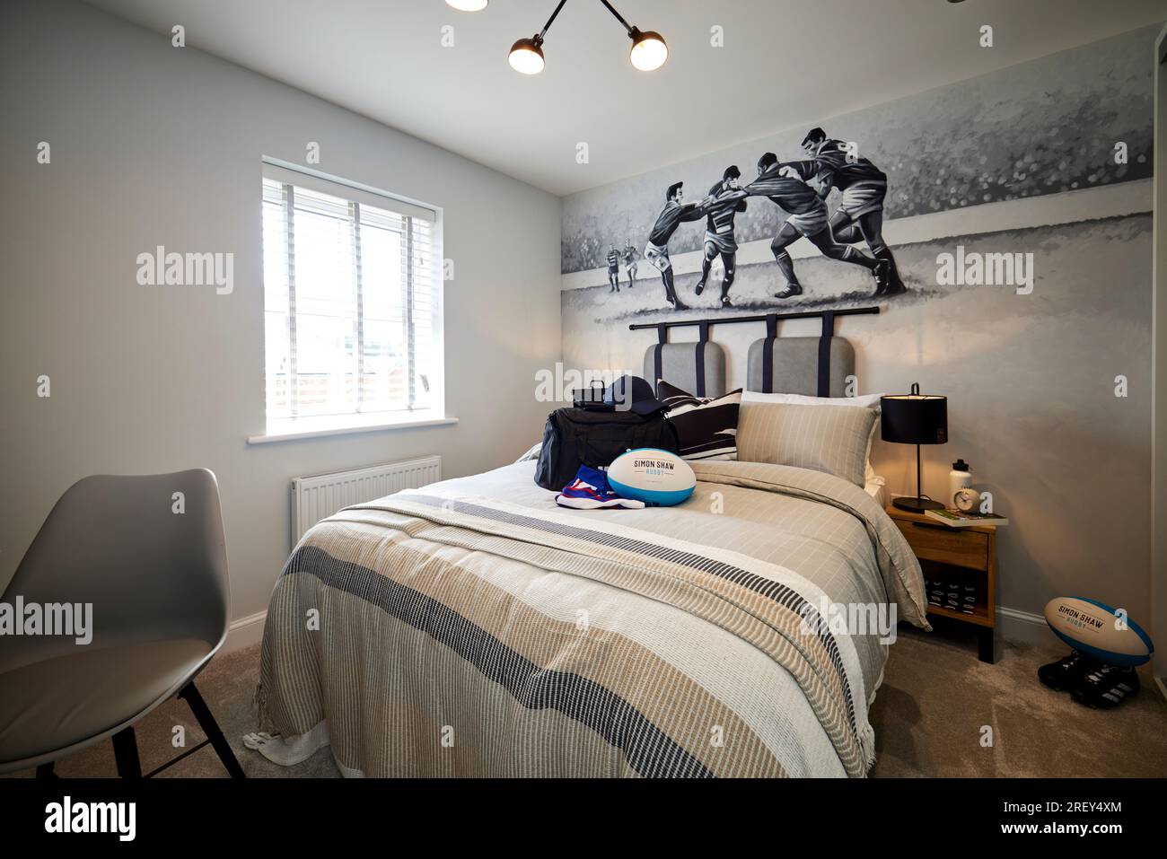 Tidy bedroom hi-res stock photography and images - Alamy