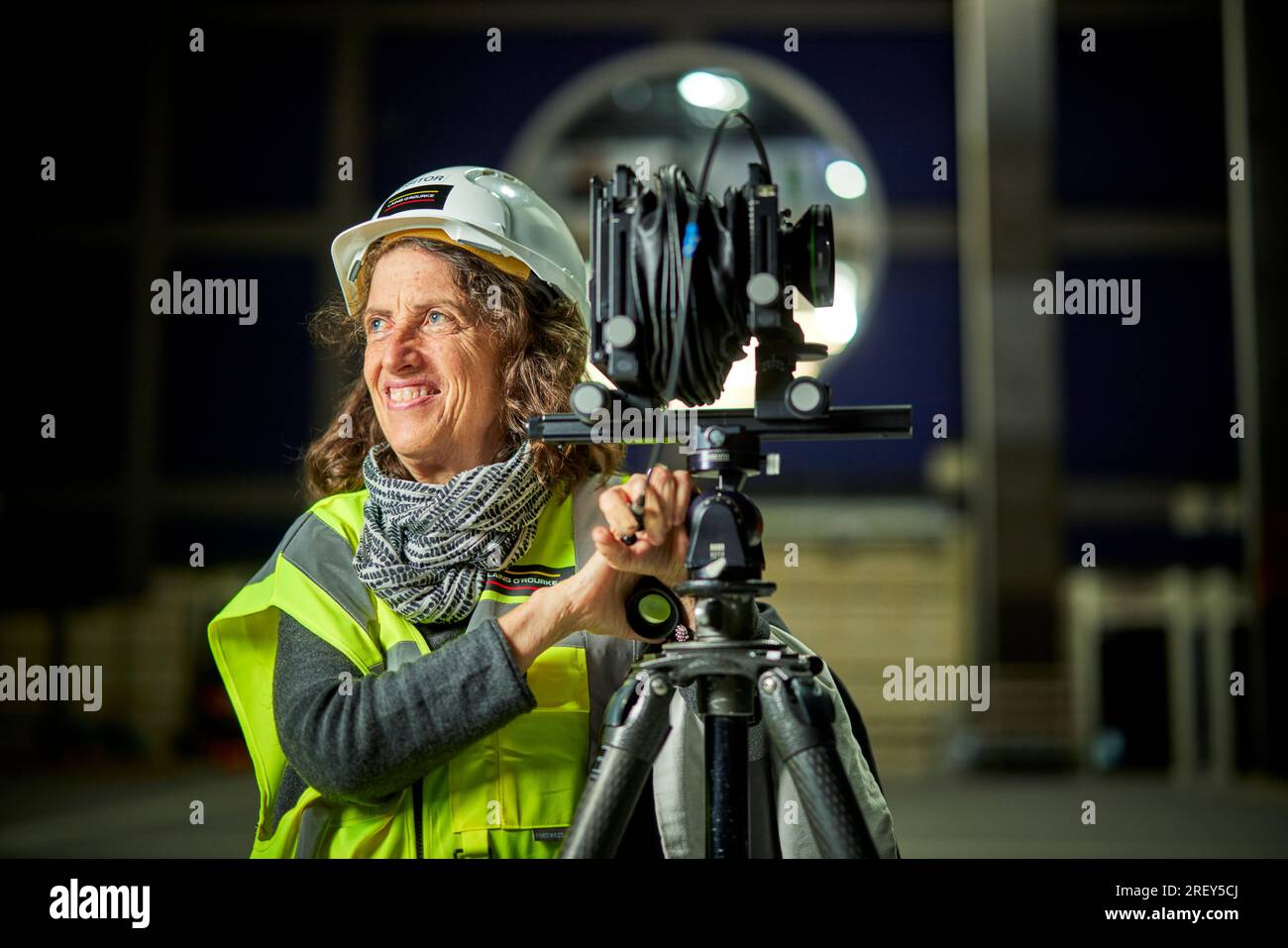 UK BASED, Swiss-French architectural photographer Hélène Binet using her plate camera Stock Photo