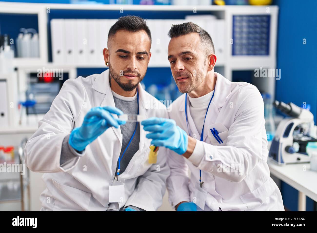 Young scientists outdoors hi-res stock photography and images - Alamy
