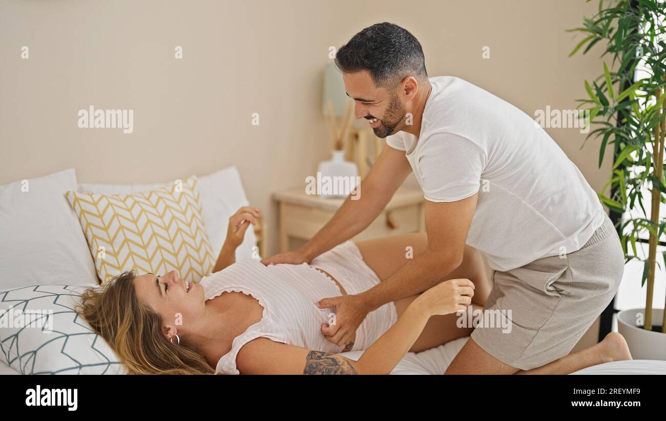 Tickles hi-res stock photography and images - Page 3 - Alamy