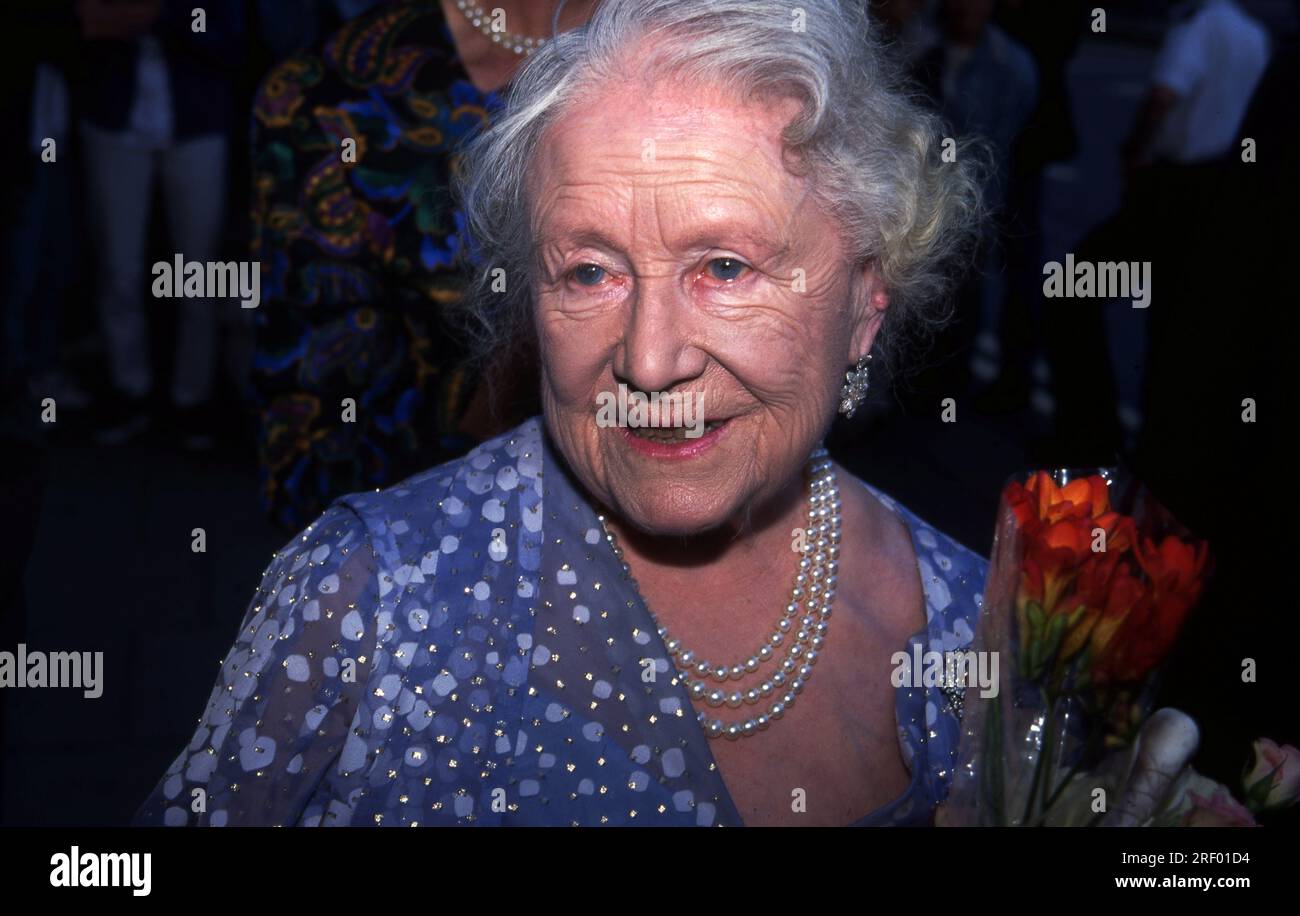 The Queen Mother at the RAF Club 3rd June 1997 Photo by The Henshaw