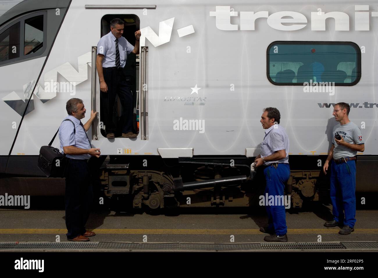 Trenitalia uniform hi-res stock photography and images - Alamy