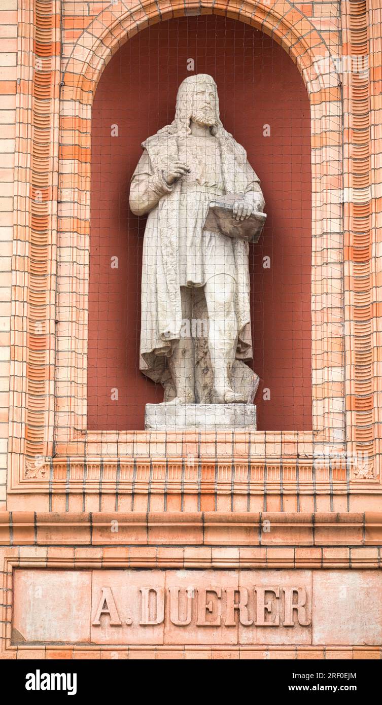 Sculpture of German Painter, Printmaker & Theorist, Albrecht Durer, Albrecht Duerer, on the facade of Hamburg Kunsthalle art museum, Hamburg, Germany Stock Photo