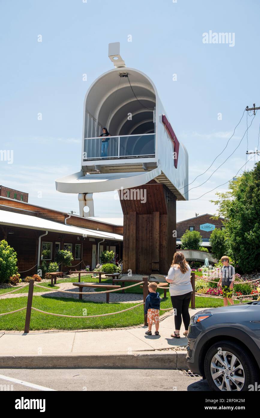 World's Largest Mailbox is 5,743.41 Cubic Feet. It has a fully