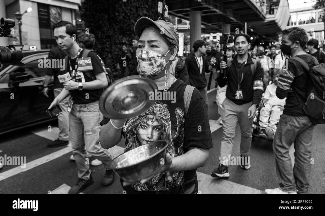 political-protests-in-bangkok-stock-photo-alamy