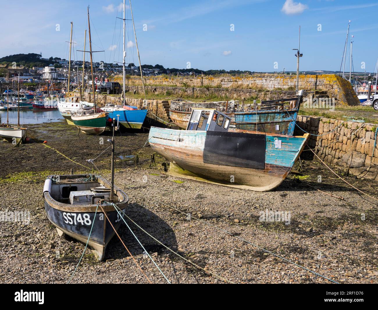 Wrecked Boats, Awaiting Removal, Newlyn Harbour, Newlyn. Cornwall, England, UK, GB. Stock Photo