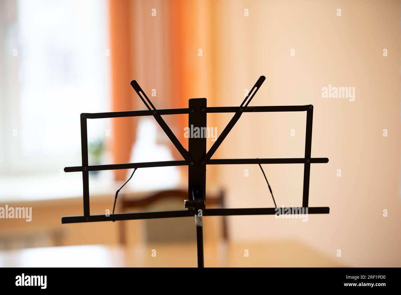 Musical notation stand hires stock photography and images Alamy