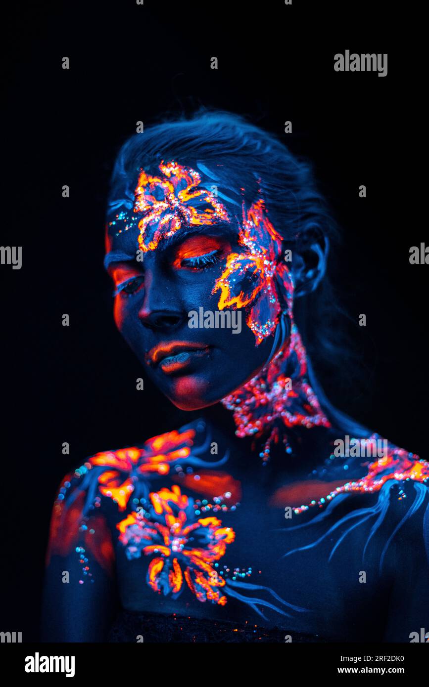 Neon body paint hi-res stock photography and images - Page 2 - Alamy