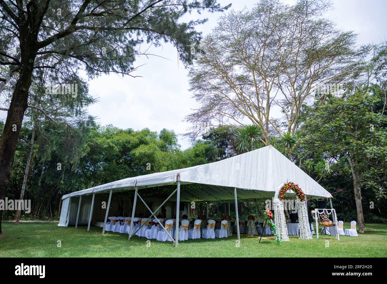 Kenyan Weddings Photographers By Antony Trivet Weddings Reception Ceremony Decoration Setup Wedding decorations are beautiful and stunning outdoors Stock Photo