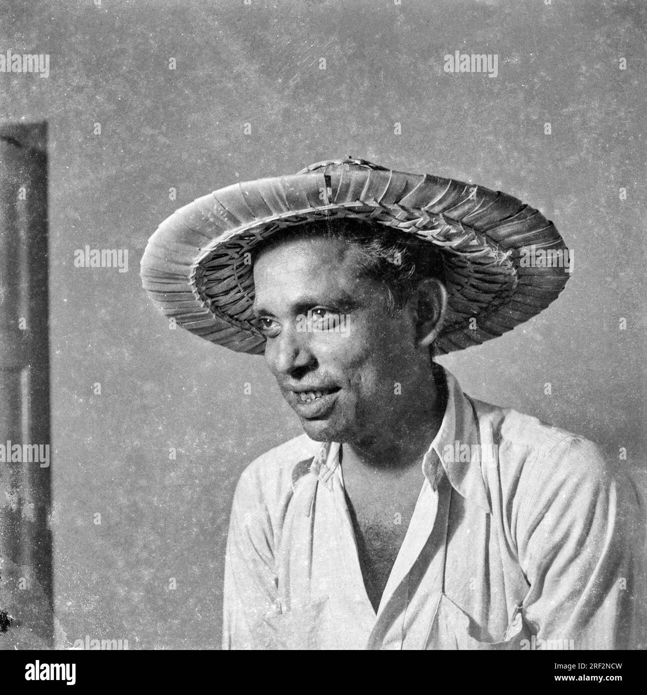 1900s man hat Black and White Stock Photos & Images - Alamy