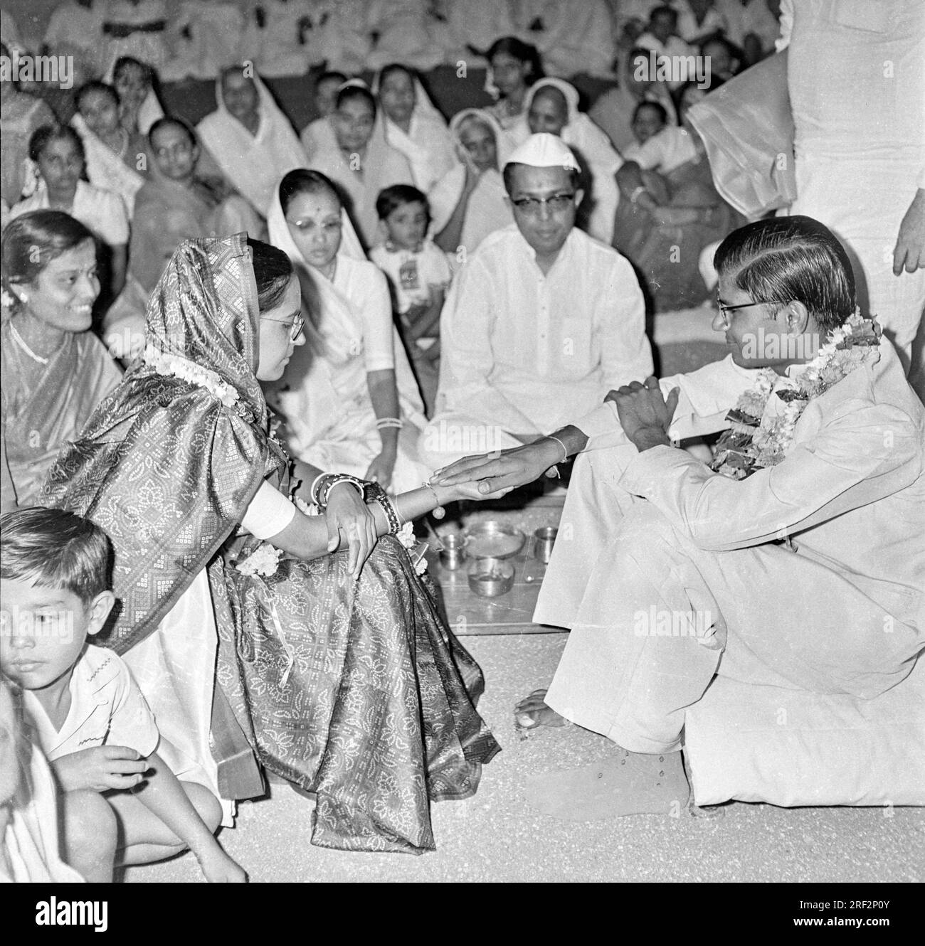 old vintage 1900s black and white picture of Indian wedding marriage ...