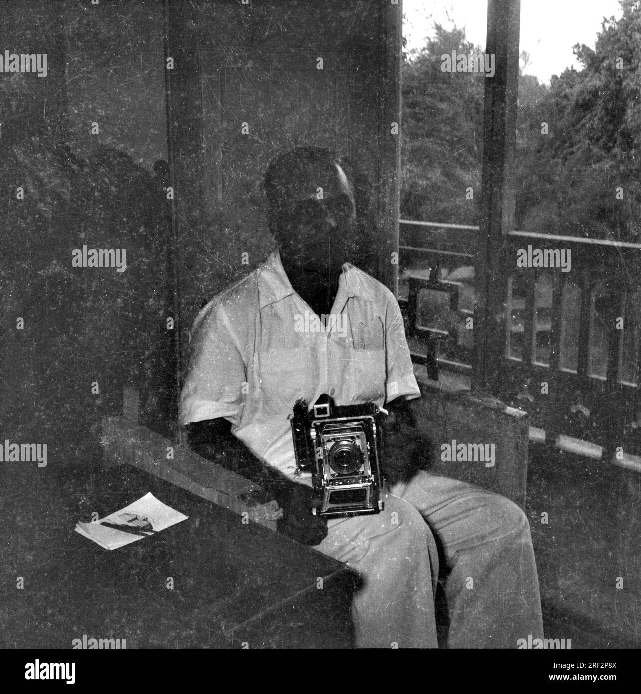 old vintage black and white 1900s picture of Indian photographer with ...