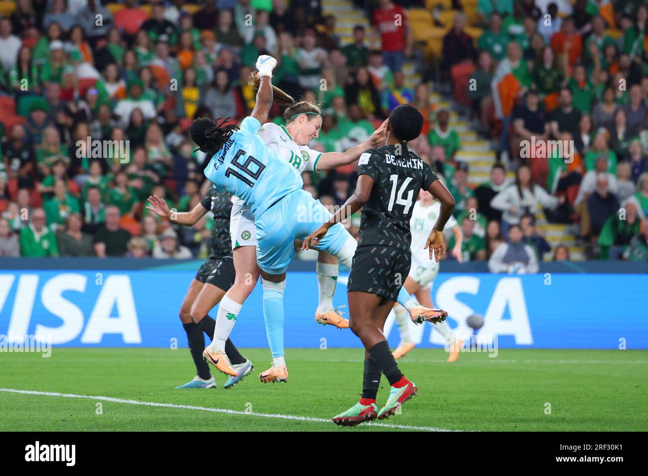 Republic of Ireland's Kyra Carusa and Nigeria goalkeeper Chiamaka Nnadozie collide during the FIFA Women's World Cup 2023, Group B match at Brisbane Stadium, Brisbane. Picture date: Monday July 31, 2023. Stock Photo
