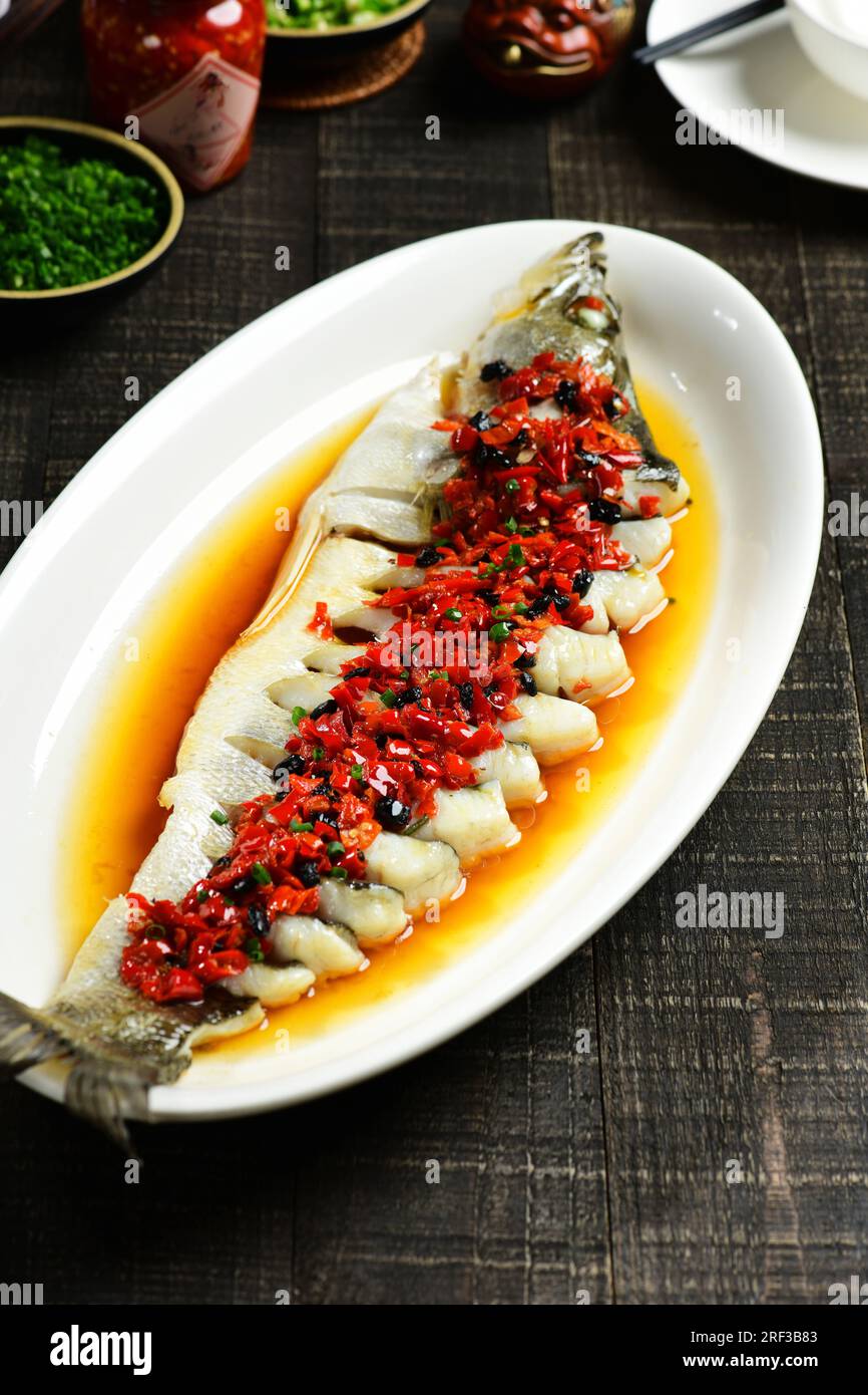Three Pepper Fish Qiandao lake fish head hi-res stock photography and images - Alamy