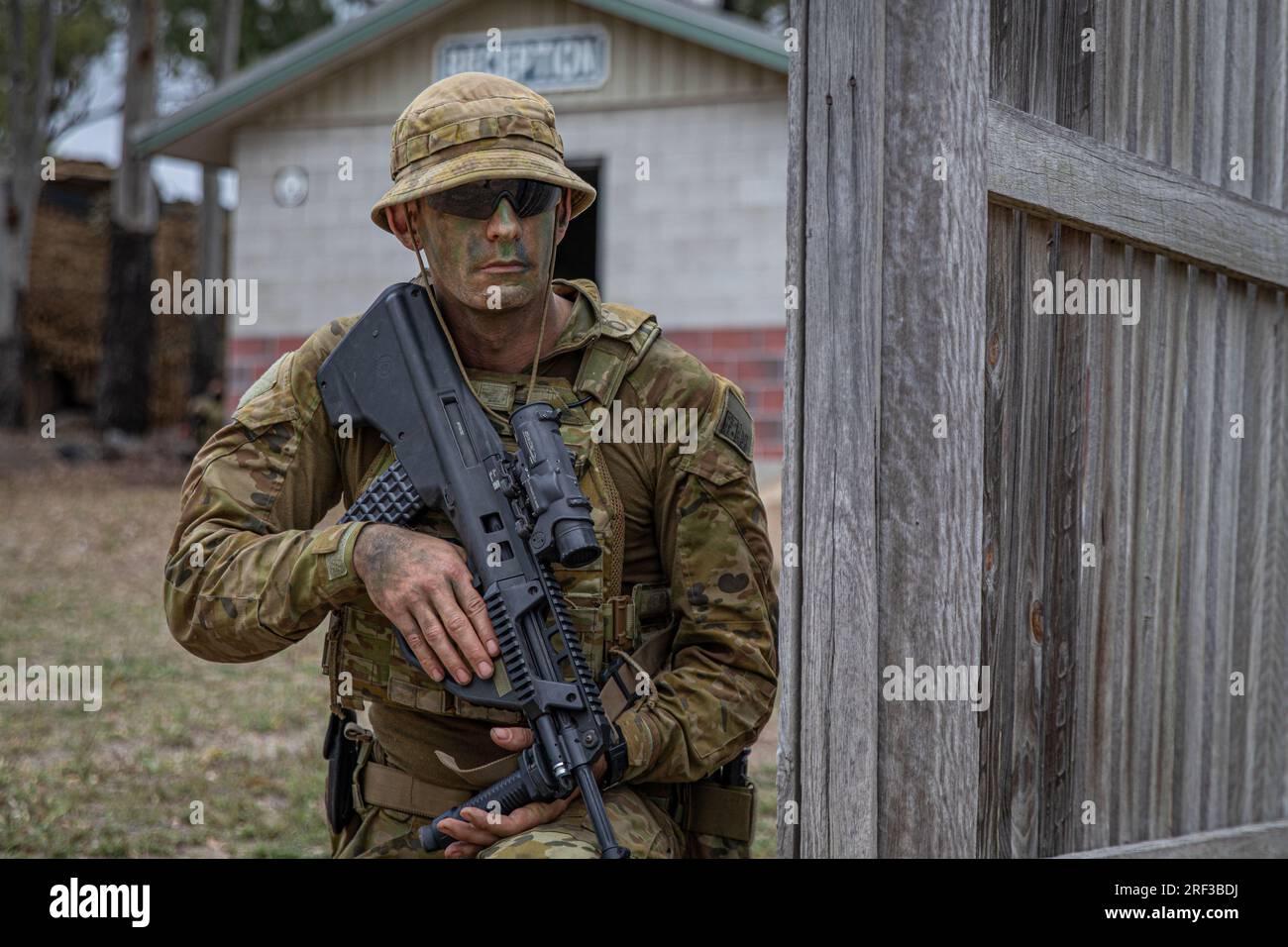 Townsville, Australia. 27 July, 2023. An Australian soldier with Joint Pacific Multinational Readiness Center holds guard during multilateral exercise Talisman Sabre 23 at the Townsville Field Training Area, July 27, 2023 in Townsville, Queensland, Australia.  Credit: Spc. Mariah Aguilar/U.S. Army/Alamy Live News Stock Photo