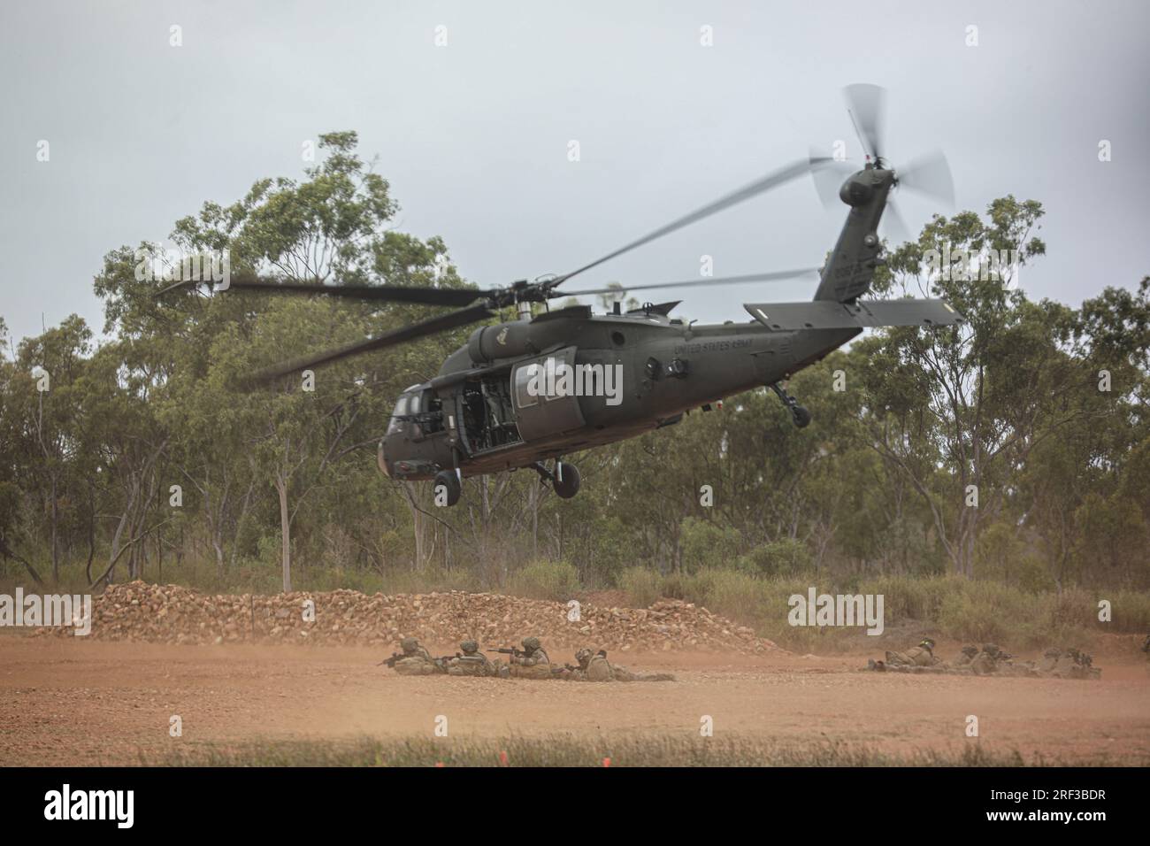 Townsland, Australia. 26 July, 2023. A U.S. Army UH-60 Black Hawk helicopter, assigned to 16th Combat Aviation Brigade, Task Force Warhawk, Battle Group Griffin, takes off for an air assault mission during multilateral exercise Talisman Sabre, July 26, 2023 in Townsville, Queensland, Australia.  Credit: Sgt. Ashunteia Smith/U.S. Army/Alamy Live News Stock Photo