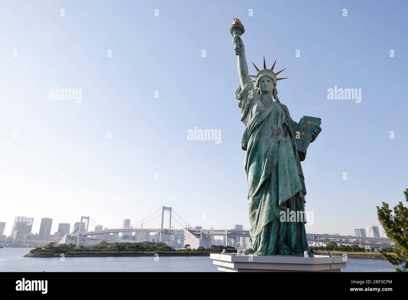 ODAIBA STATUE OF LIBERTY TOKYO Stock Photo Alamy