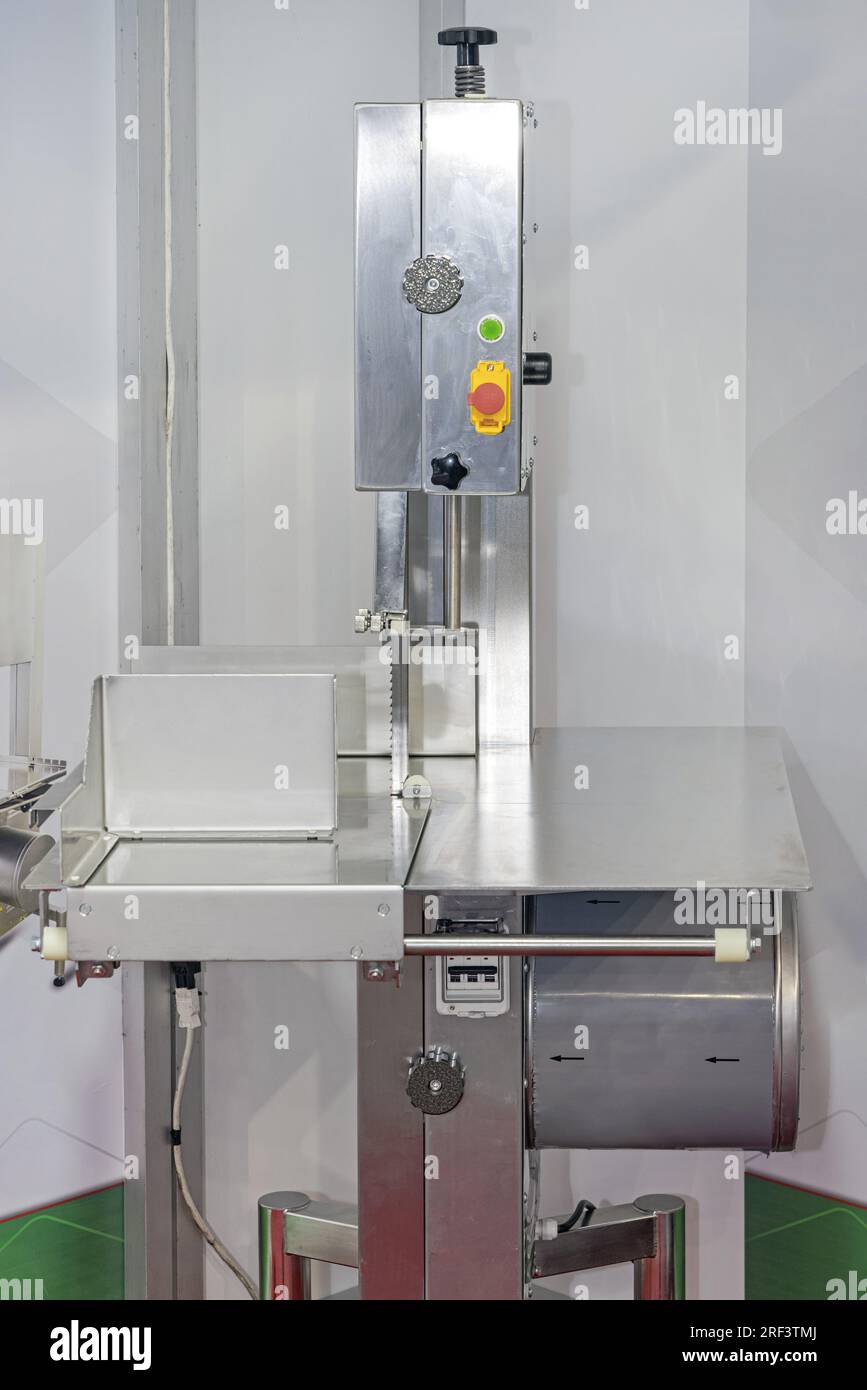 Band saw machine hi res stock photography and images Alamy
