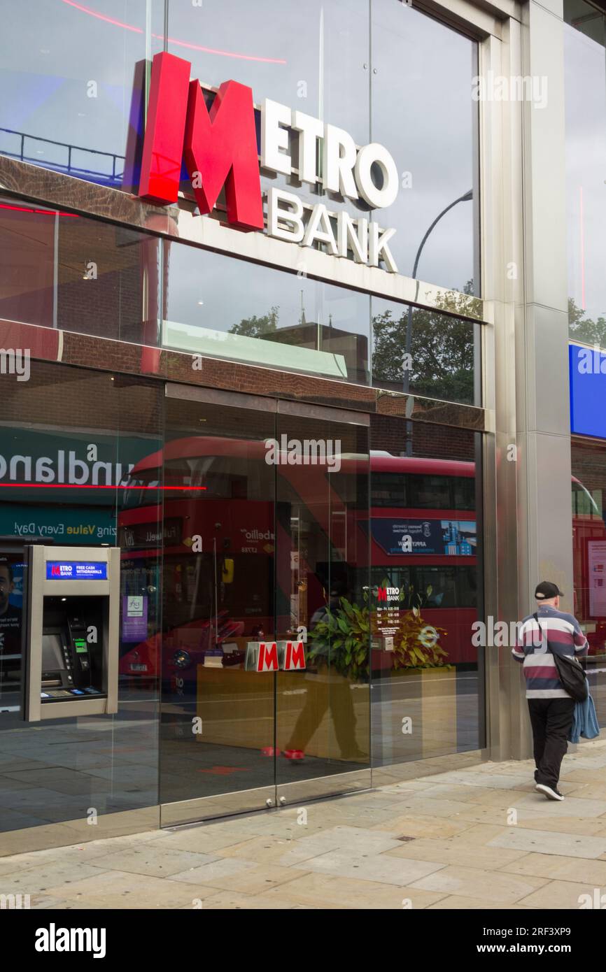 Metro Bank at Livat Hammersmith, Kings Mall Shopping Centre, King