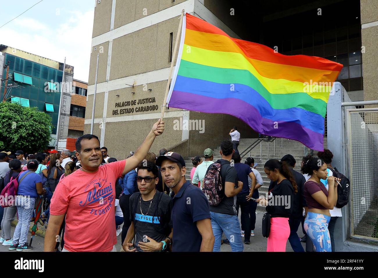 Valencia, Carabobo, Venezuela. 25th July, 2023. July 26, 2023. Members of the LGBTQ community stand in solidarity with and support their peers in the case of the 33 members of the LGBTQ community detained in a sauna in the city of Valencia, Venezuela. Photo: Juan Carlos Hernandez (Credit Image: © Juan Carlos Hernandez/ZUMA Press Wire) EDITORIAL USAGE ONLY! Not for Commercial USAGE! Stock Photo