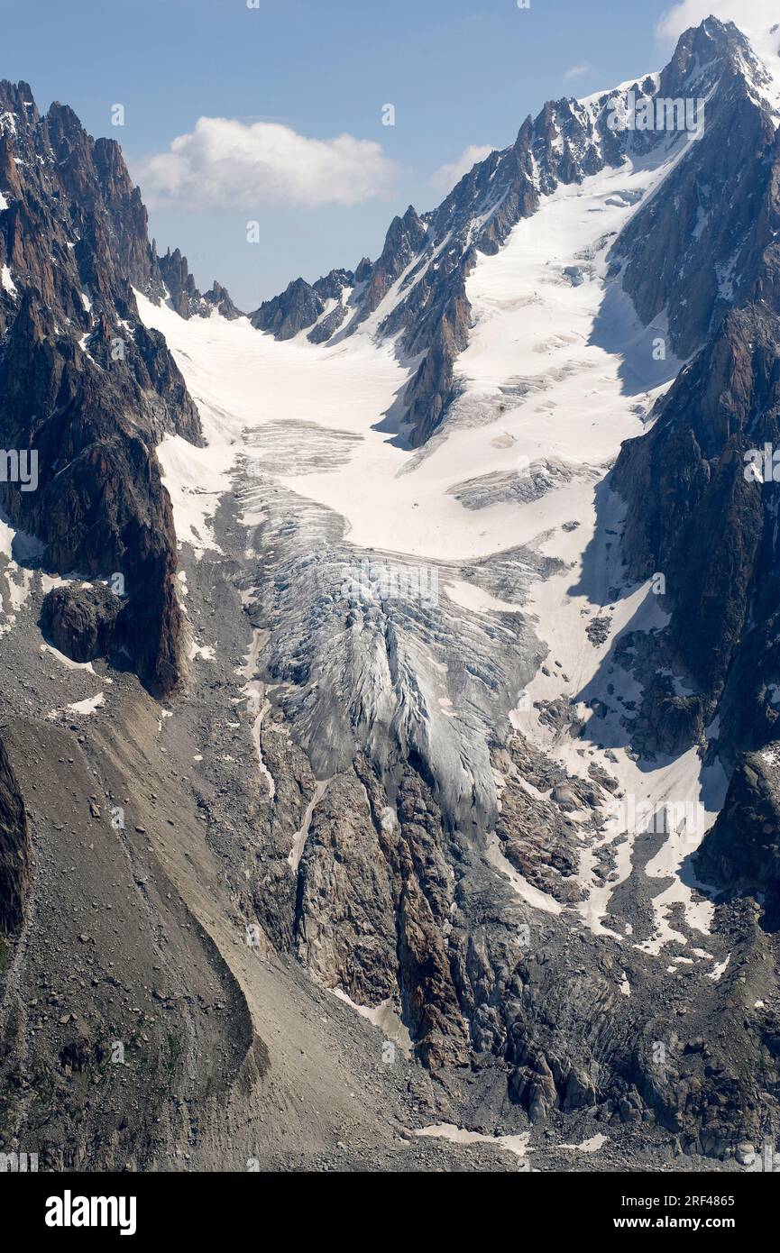 Argentiere glacier with cirque, hanging valley, aretes, horns, crevases and moraines. Chamonix-Mont Blanc, Alps, France. Stock Photo