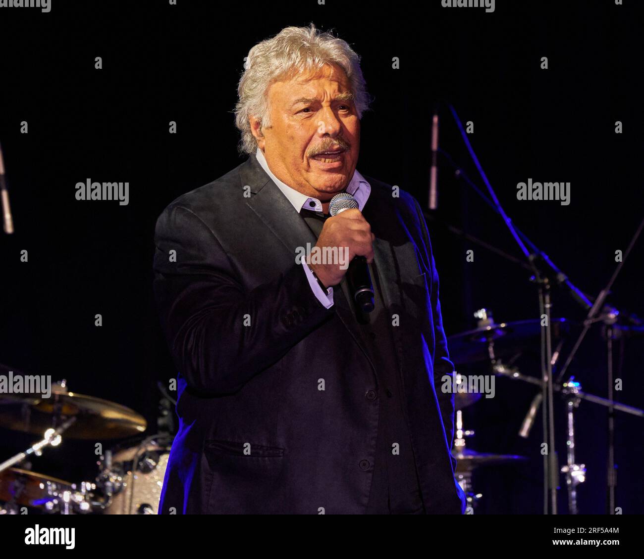 Palm Springs, California, USA. 15th Feb, 2019. Tony Orlando entertaining at the annual fundraising Gala for the Palm Springs Air Museum. (Credit Image: © Ian L. Sitren/ZUMA Press Wire) EDITORIAL USAGE ONLY! Not for Commercial USAGE! Stock Photo