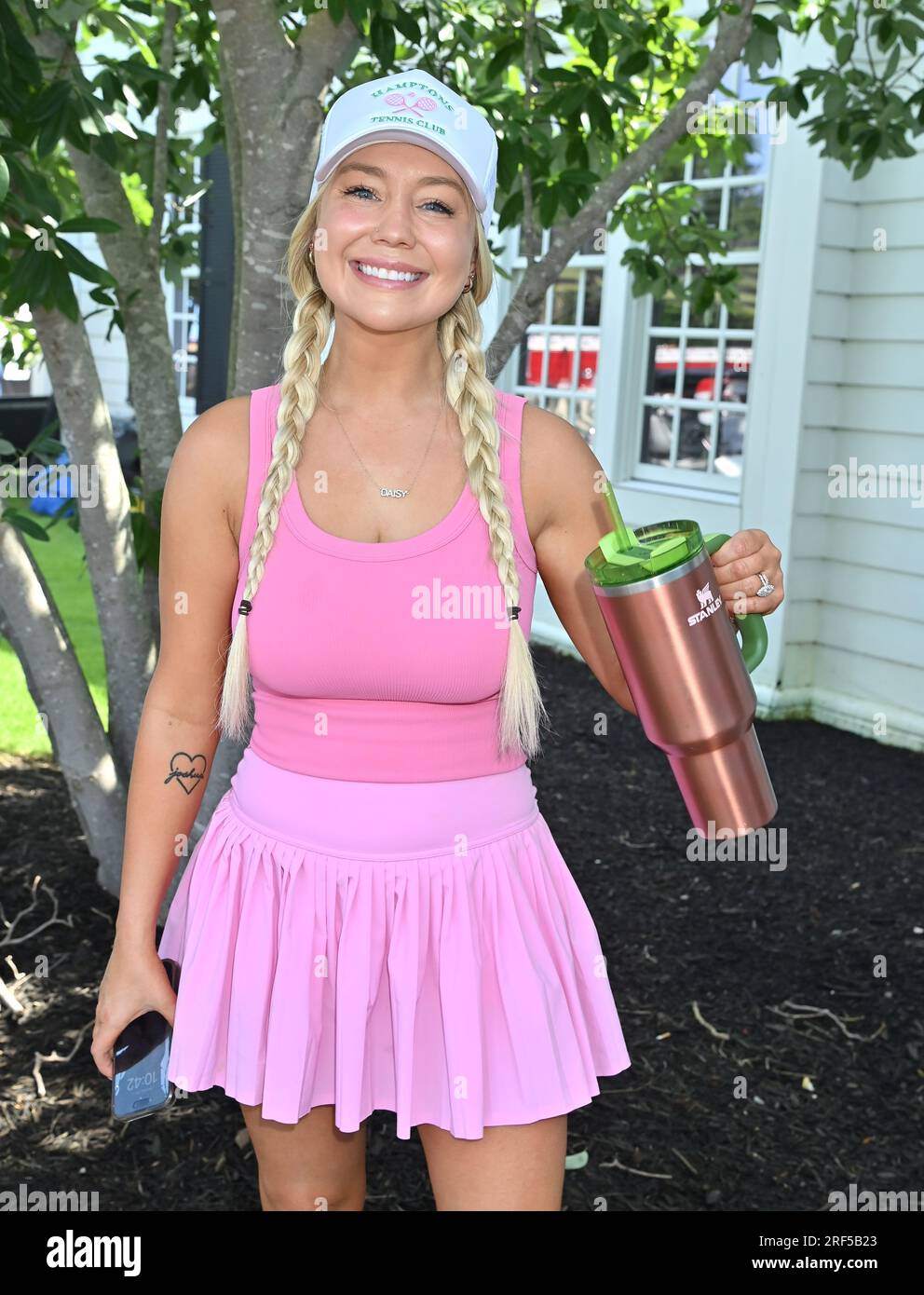 https://c8.alamy.com/comp/2RF5B23/franklin-usa-31st-july-2023-raelynn-with-her-lainey-wilson-stanley-tumbler-at-the-folds-of-honor-tennessee-3rd-annual-celebrity-golf-tournament-held-at-the-governors-club-on-july-31-2023-in-franklin-tn-tammie-arroyoaff-usacom-credit-affalamy-live-news-2RF5B23.jpg