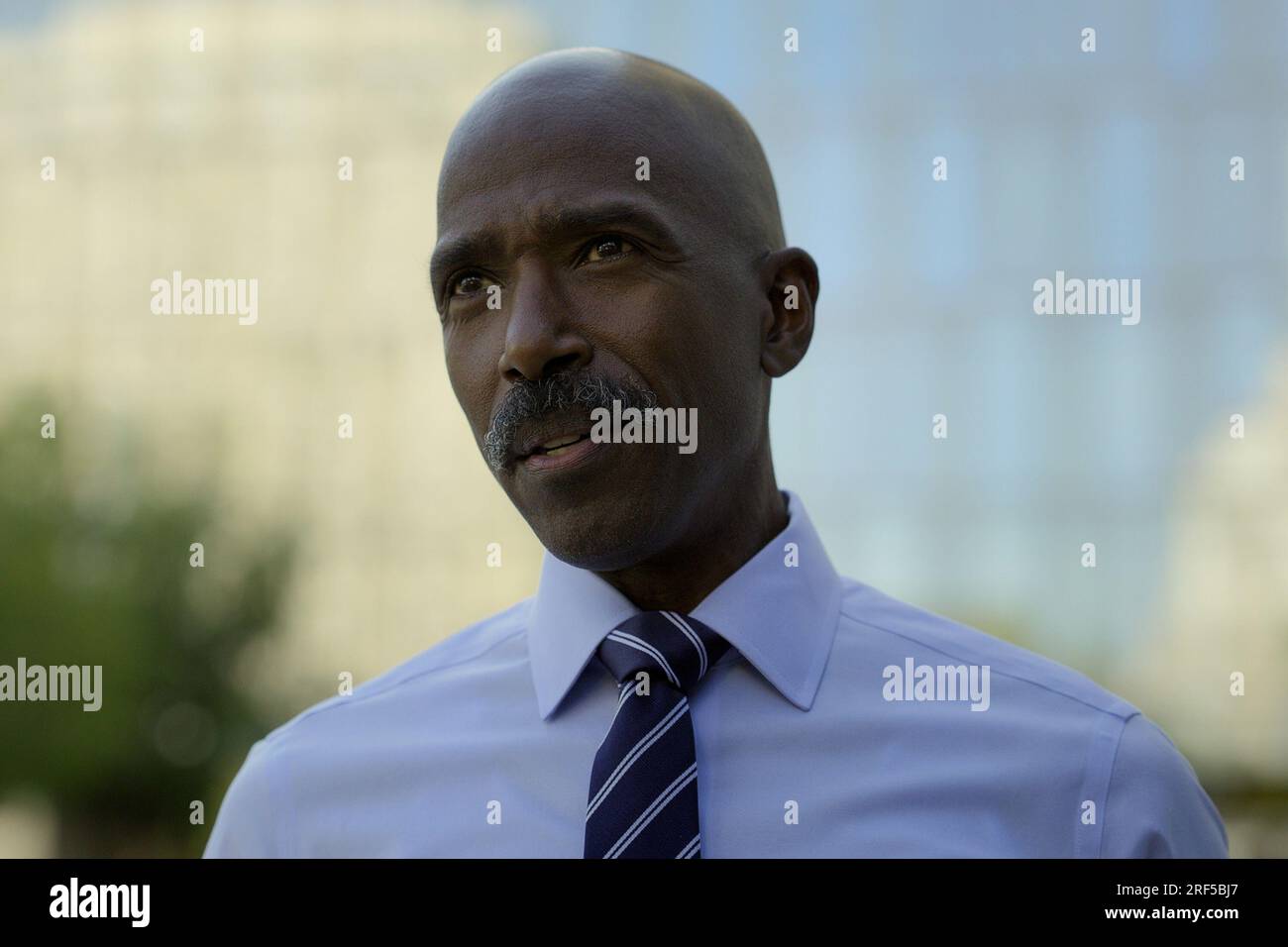 THE LINCOLN LAWYER, Ntare Guma Mbaho Mwine, Obligations', (Season 2, ep.  202, aired July 6, 2023). photo: ©Netflix / Courtesy Everett Collection  Stock Photo - Alamy