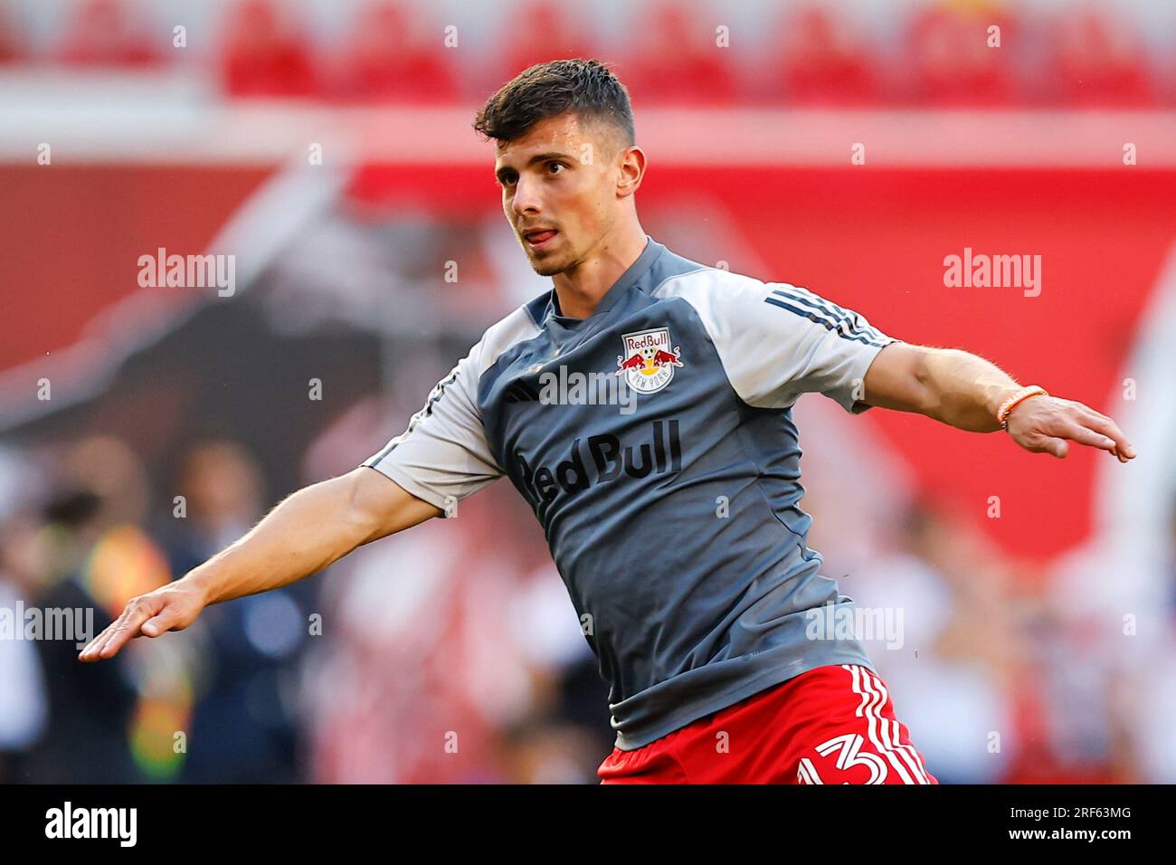 HARRISON, NJ - JULY 30: Dante Vanzeir #13 of New York Red Bulls warms up  prior to the Leagues Cup match between the New York Red Bulls and Atlético  San Luis at