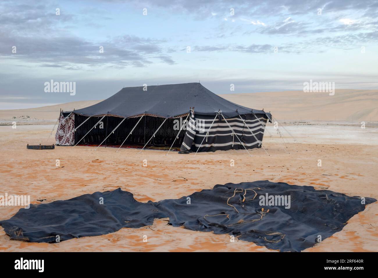 Tent in the desert, south inland sea of Doha, Qatar Stock Photo