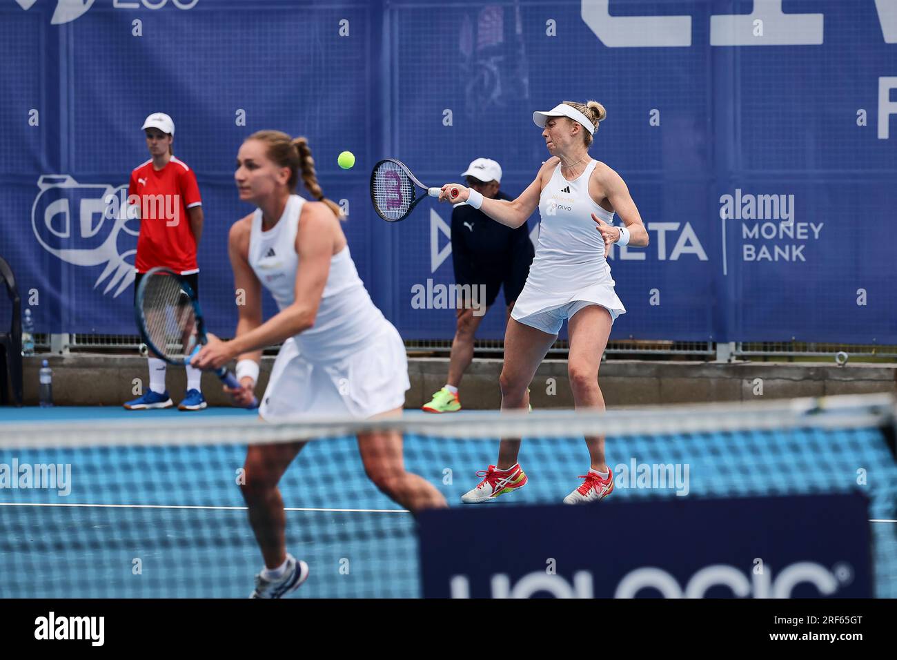 Olivia nicholls hires stock photography and images Alamy