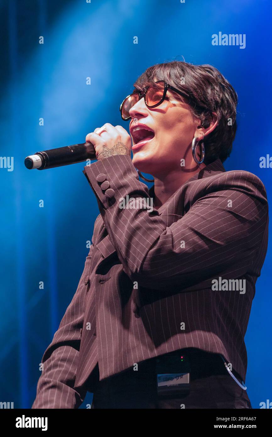 Spanish rapper hi-res stock photography and images - Alamy