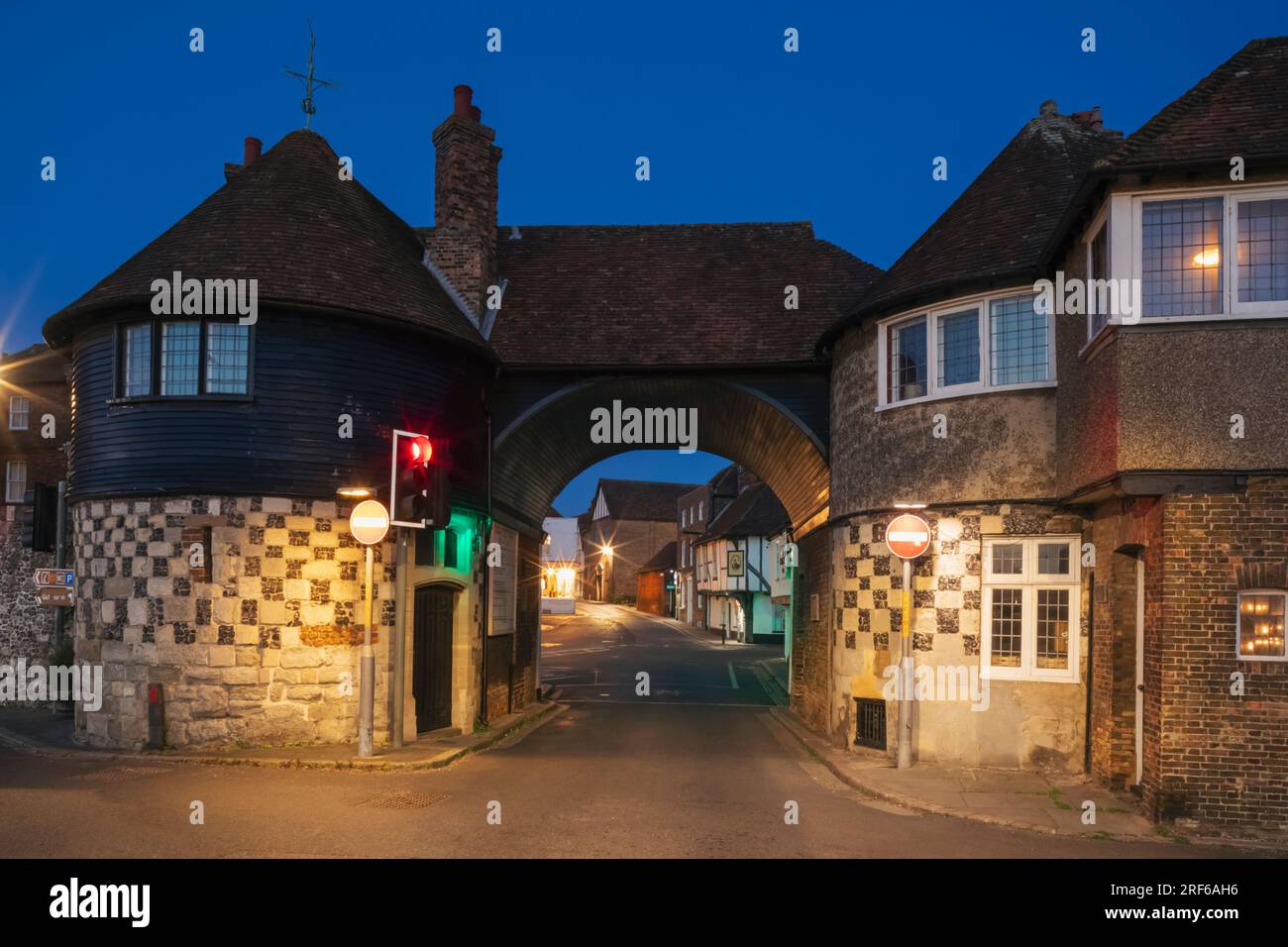 England, Kent, Sandwich, Sandwich Toll Bridge Stock Photo - Alamy