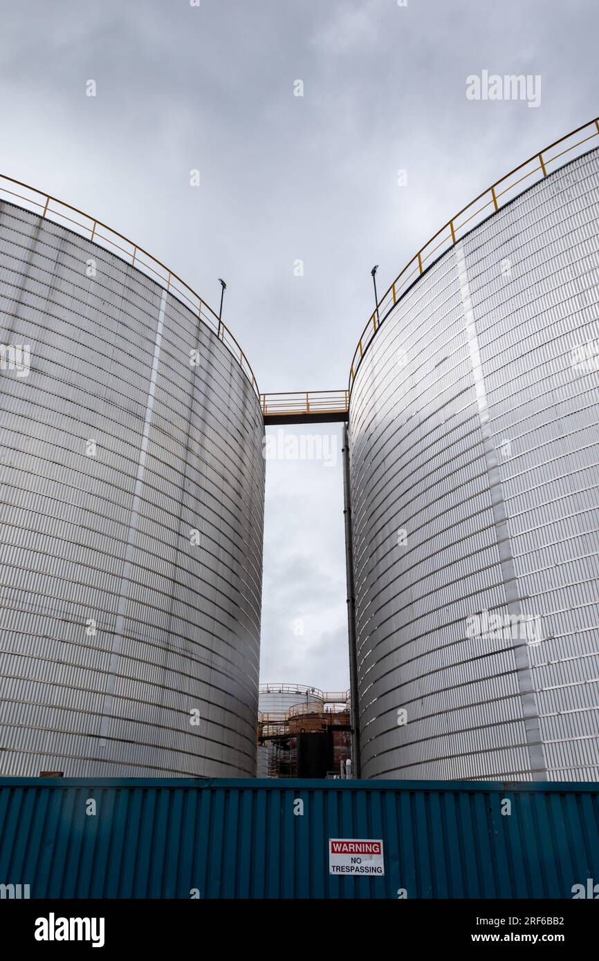 UM Terminals Liverpool, bulk liquid storage tanks. 2023 Stock Photo Alamy