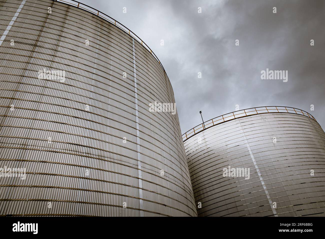 UM Terminals Liverpool, bulk liquid storage tanks. 2023 Stock Photo Alamy