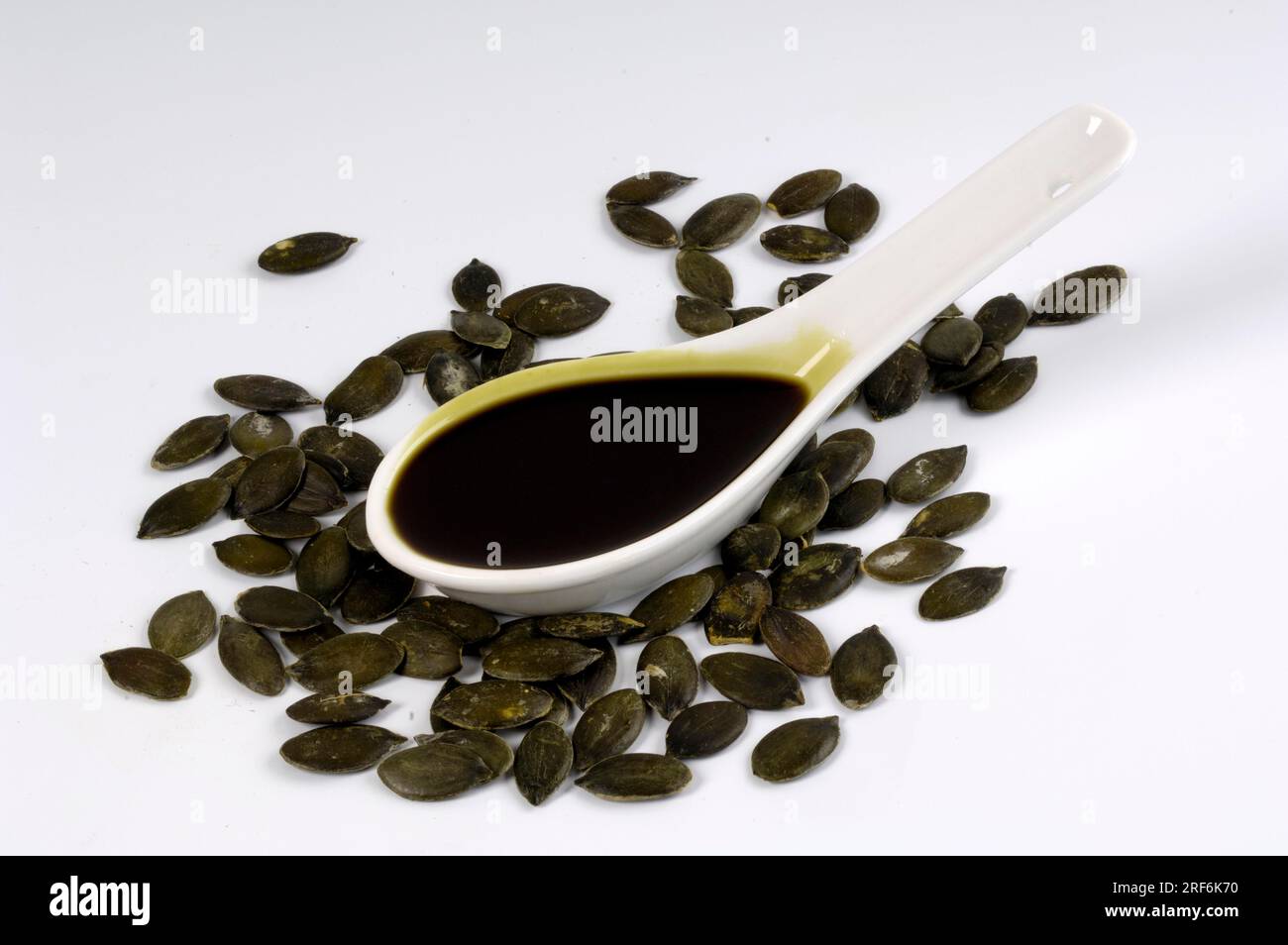 Pumpkin seed oil (Cucurbita pepo var. styriaca Stock Photo Alamy
