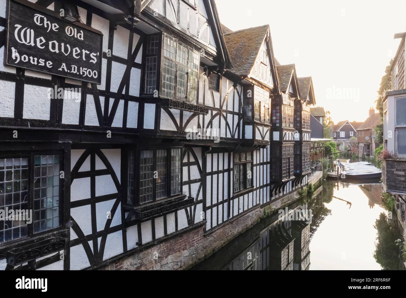 England, Kent, Canterbury, The Old Weavers House and The Great Stour River Stock Photo