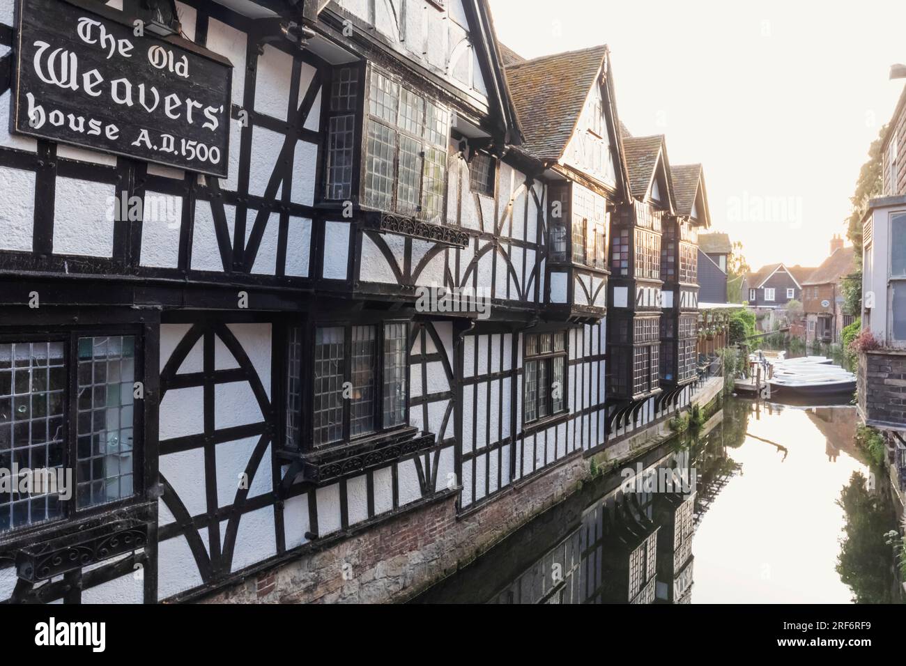 England, Kent, Canterbury, The Old Weavers House and The Great Stour River Stock Photo